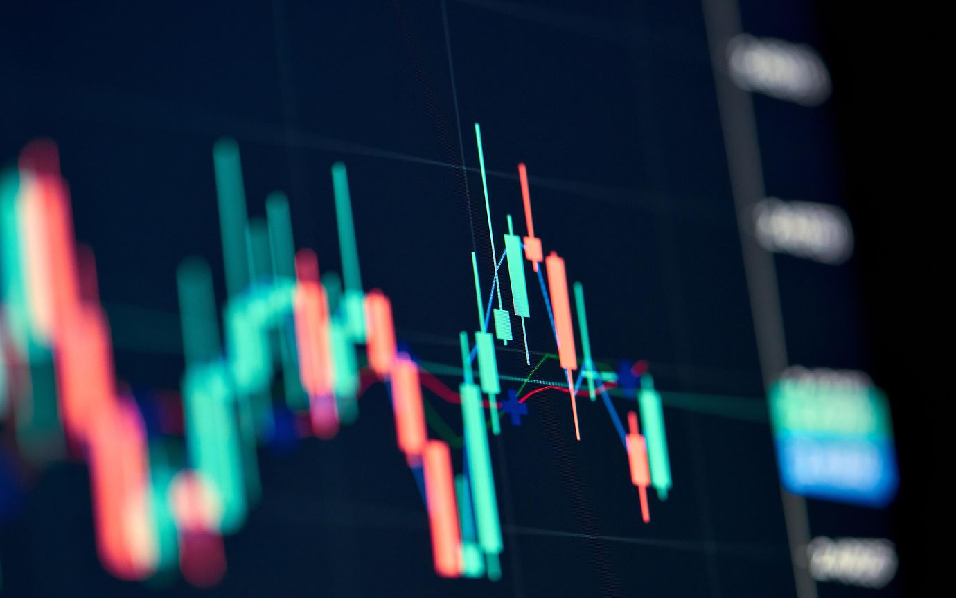 Stockmarket online trading chart, computer screen closeup