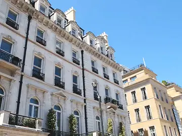 US expats_wealth video