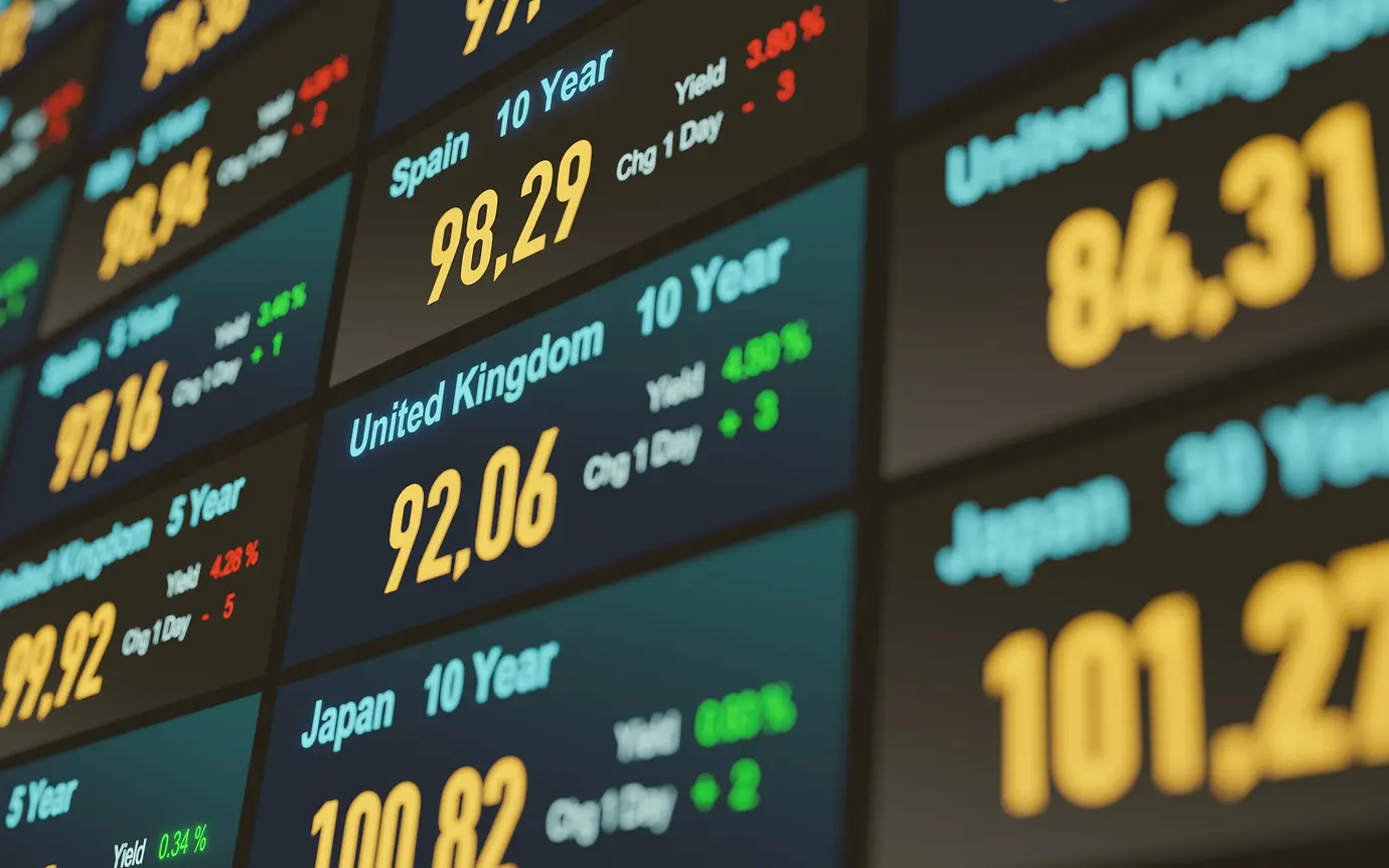 Bond yield prices display screen